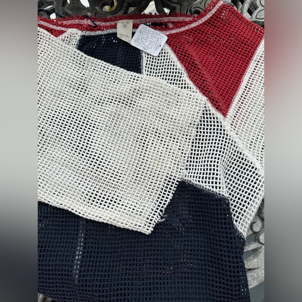 FREE PEOPLE TOP NWT - Picture 4 of 6
